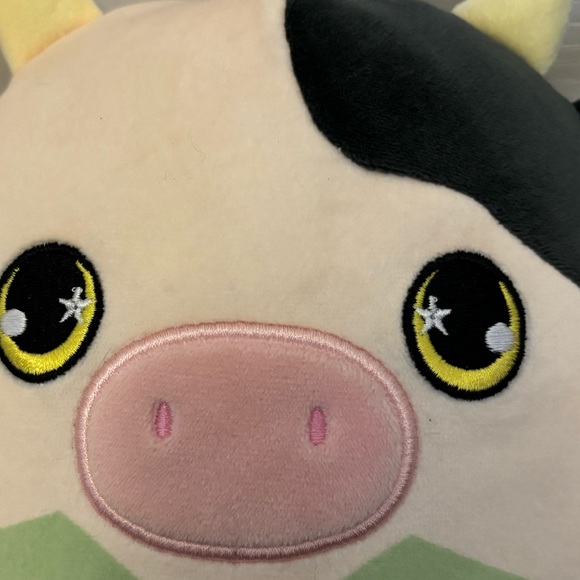 8” Easter egg Connor the cow Squishmallow - Picture 5 of 5